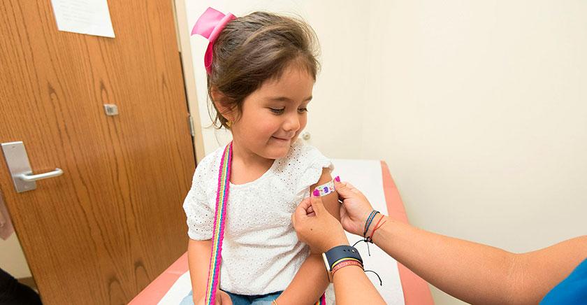 Pediatra Uchile afirma que nuevo medicamento contra el virus sincicial ha significado menos pacientes hospitalizados